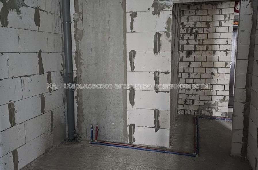 Продам квартиру, Гвардейцев Широнинцев ул. , 1 кім., 43.40 м², без внутренних работ 