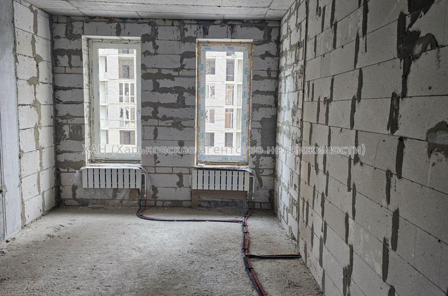 Продам квартиру, Гвардейцев Широнинцев ул. , 1 кім., 43.40 м², без внутренних работ 