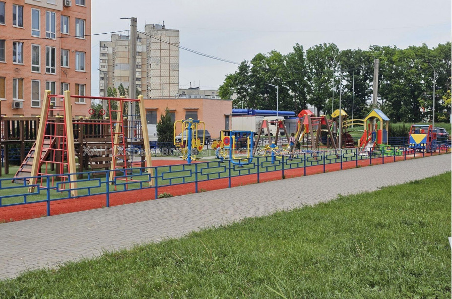Продам квартиру, Гвардейцев Широнинцев ул. , 1 кім., 43.40 м², без внутренних работ 