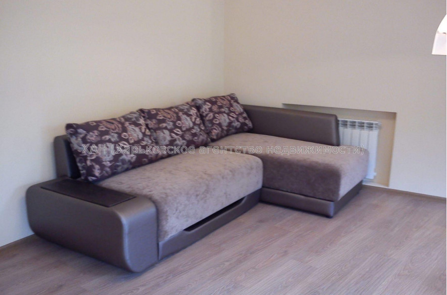 Продам квартиру, Чичибабина Бориса ул. , 1  ком., 64 м², капитальный ремонт 