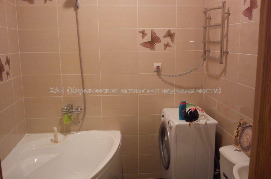Продам квартиру, Чичибабина Бориса ул. , 1  ком., 64 м², капитальный ремонт 