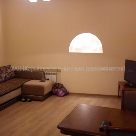 Продам квартиру, Чичибабина Бориса ул. , 1  ком., 64 м², капитальный ремонт