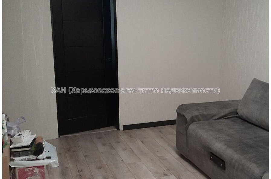 Продам квартиру, 23 Августа ул. , 2 кім., 45.30 м², частичный ремонт 