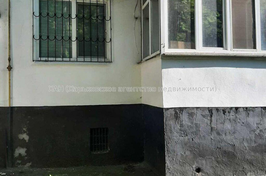 Продам квартиру, 23 Августа ул. , 2 кім., 45.30 м², частичный ремонт 