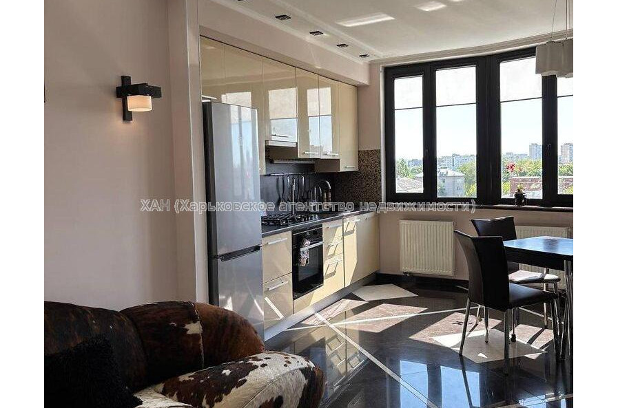 Сдам квартиру, Героев Небесной сотни площ. , 2  ком., 54 м², евроремонт 