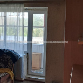 Продам квартиру, 1  ком., 43 м², без ремонта