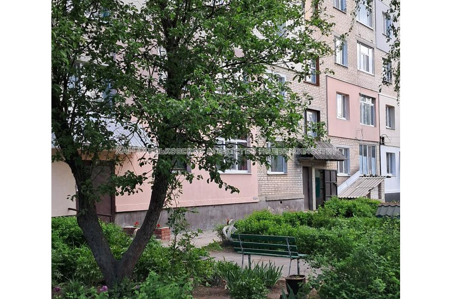 Продам квартиру, Цветочная ул. , 1  ком., 43.90 м², без ремонта 