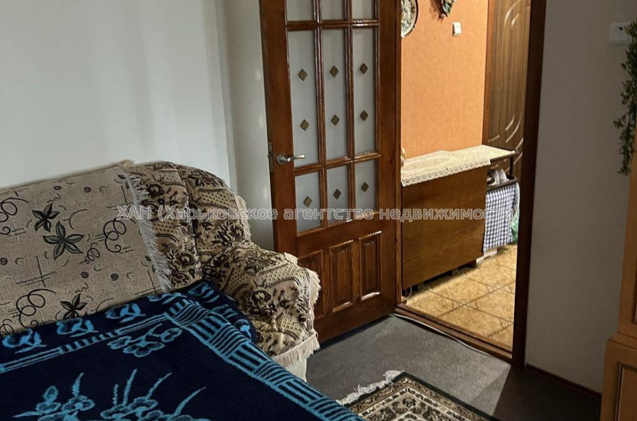 Продам квартиру, Соборности Украины ул. , 2  ком., 46 м², косметический ремонт 