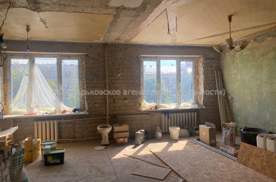 Продам квартиру, Науки просп. , 3 кім., 78 м², без ремонта 