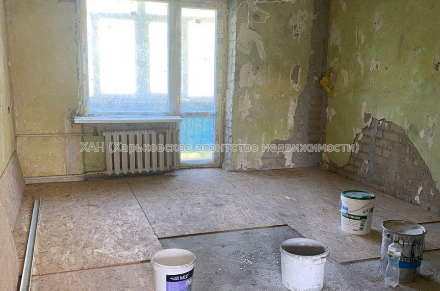 Продам квартиру, Науки просп. , 3 кім., 78 м², без ремонта 