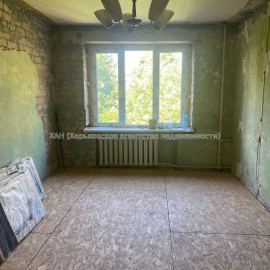 Продам квартиру, Науки просп. , 3 кім., 78 м², без ремонта