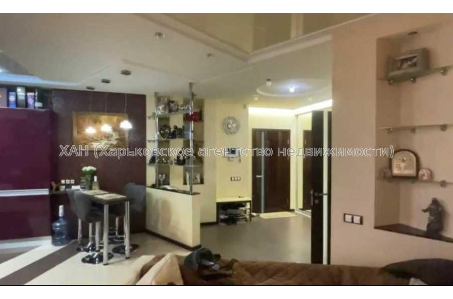 Продам квартиру, Героев Небесной сотни площ. , 3  ком., 114 м², евроремонт 