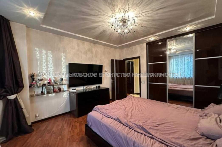 Продам квартиру, Героев Небесной сотни площ. , 3  ком., 114 м², евроремонт 