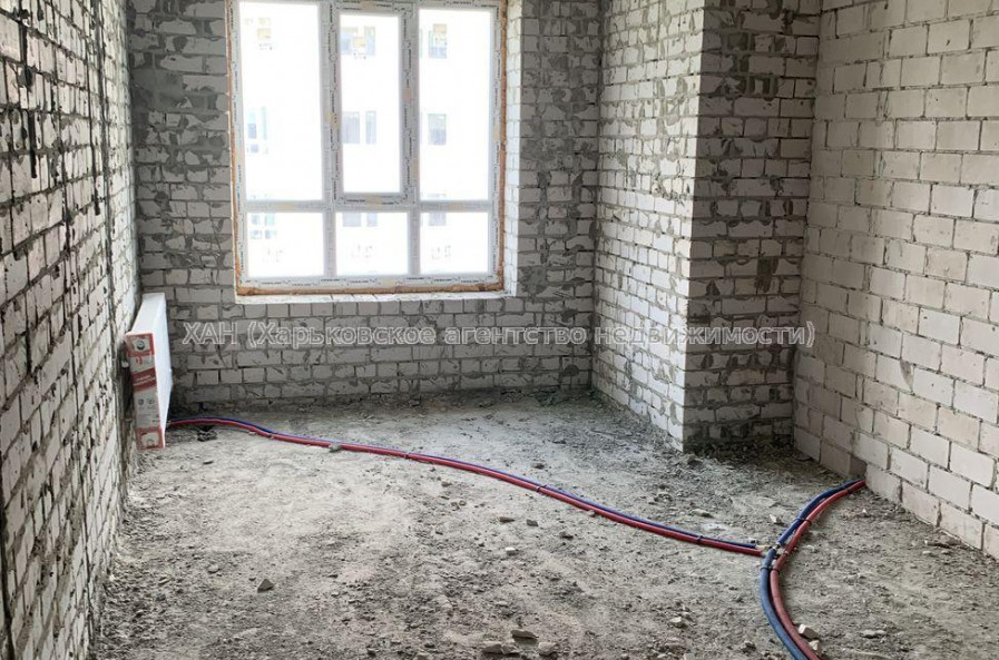 Продам квартиру, Мира ул. , 1 кім., 43 м², без внутренних работ 
