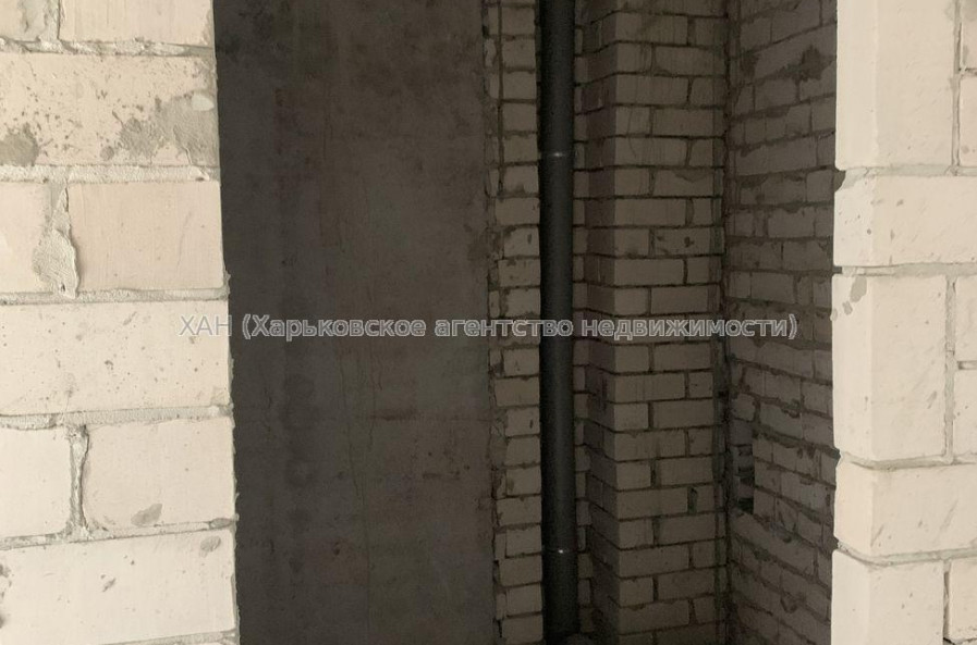Продам квартиру, Мира ул. , 1 кім., 43 м², без внутренних работ 