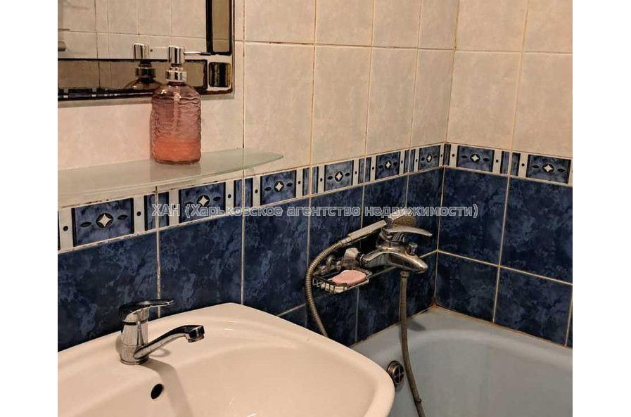 Продам квартиру, Алексеевская ул. , 3  ком., 62 м², косметический ремонт 