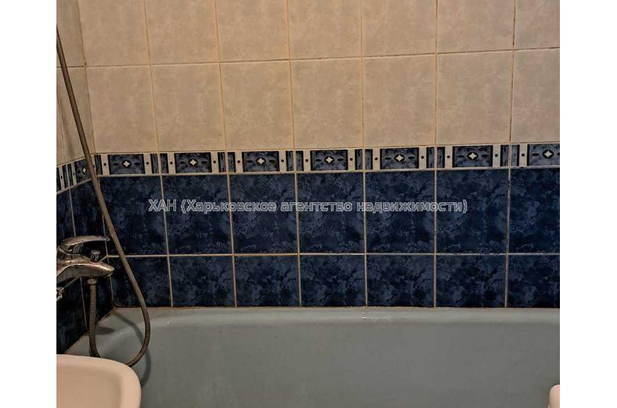 Продам квартиру, Алексеевская ул. , 3  ком., 62 м², косметический ремонт 