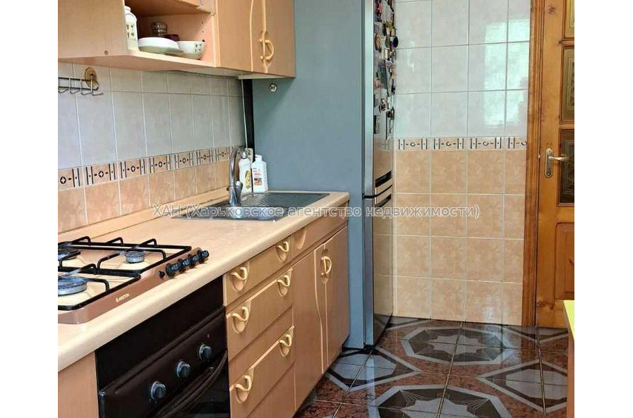 Продам квартиру, Алексеевская ул. , 3  ком., 62 м², косметический ремонт 