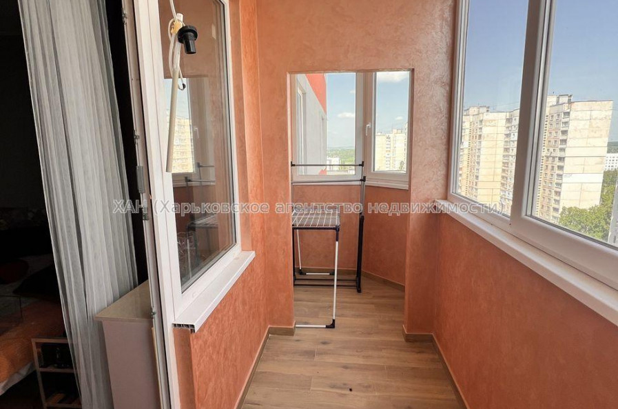 Продам квартиру, Победы просп. , 3 кім., 86 м², евроремонт 