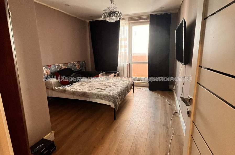 Продам квартиру, Победы просп. , 3 кім., 86 м², евроремонт 