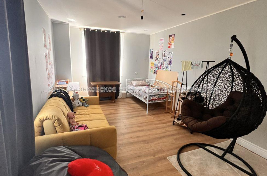 Продам квартиру, Победы просп. , 3 кім., 86 м², евроремонт 