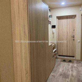 Продам квартиру, Алексеевская ул. , 4  ком., 76 м², капитальный ремонт
