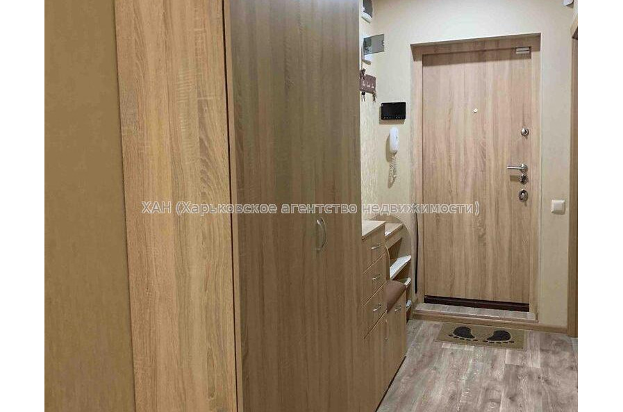 Продам квартиру, Алексеевская ул. , 4  ком., 76 м², капитальный ремонт 