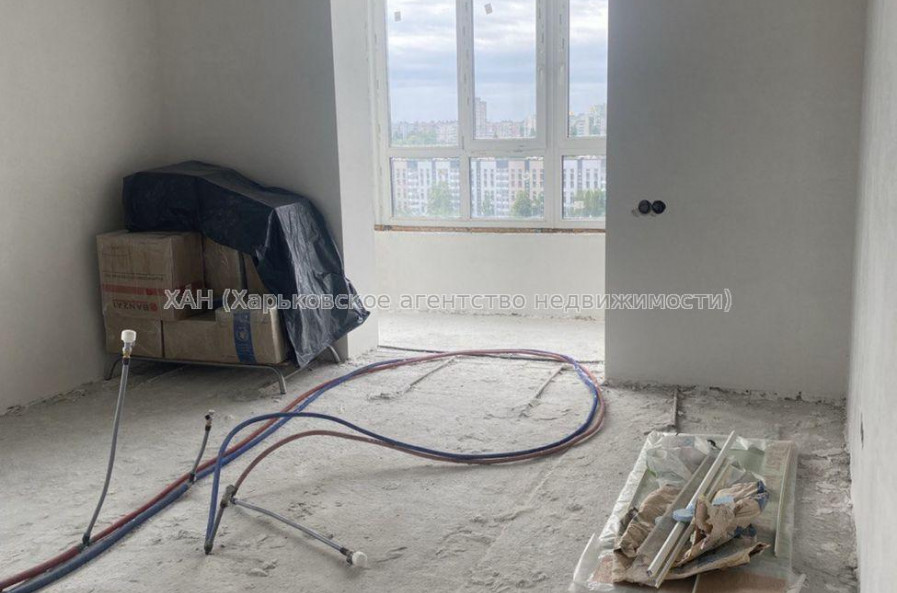 Продам квартиру, Яны Червоной ул. , 2 кім., 93 м², без отделочных работ 