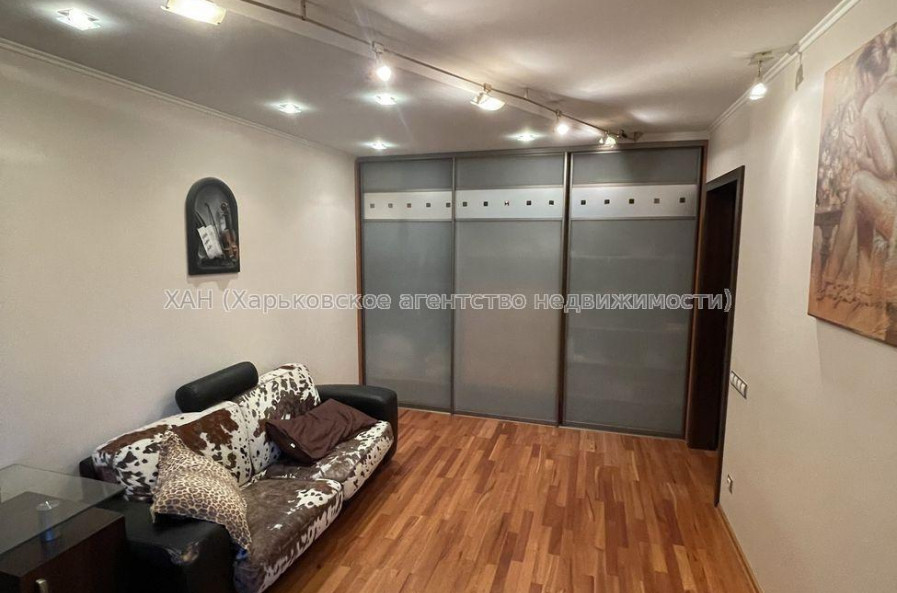 Продам квартиру, Людвига Свободы просп. , 2 кім., 48 м², евроремонт 