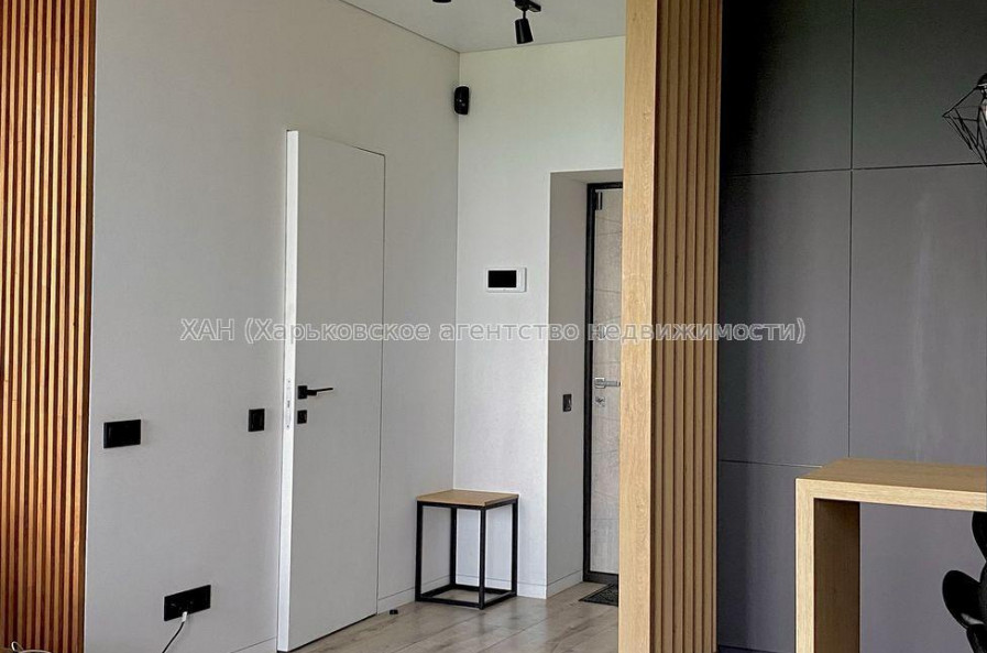 Продам квартиру, Ньютона ул. , 1 кім., 48.60 м², авторский дизайн 