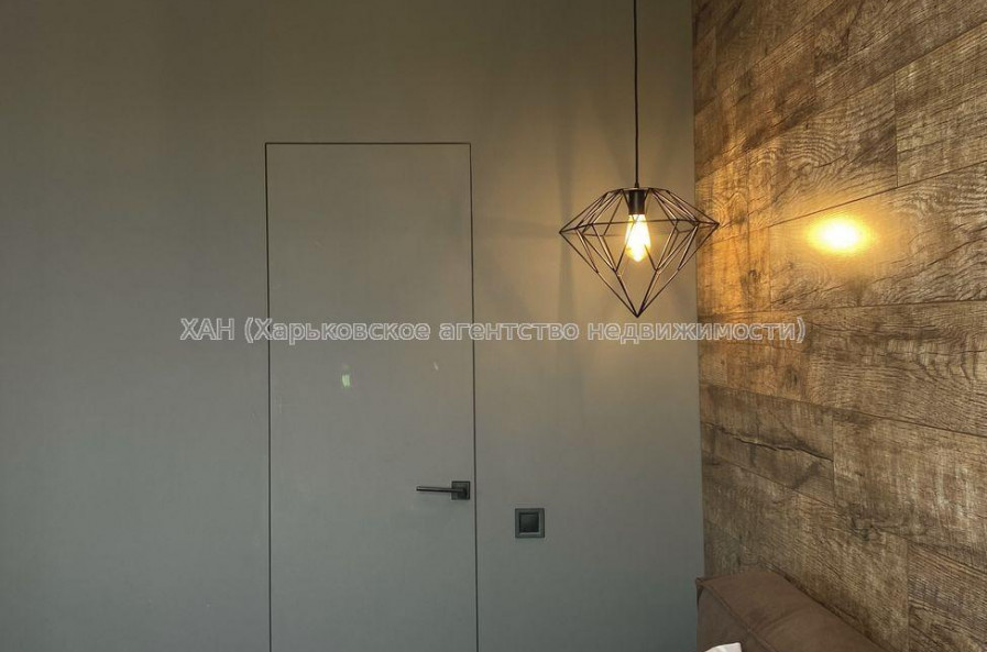 Продам квартиру, Ньютона ул. , 1 кім., 48.60 м², авторский дизайн 