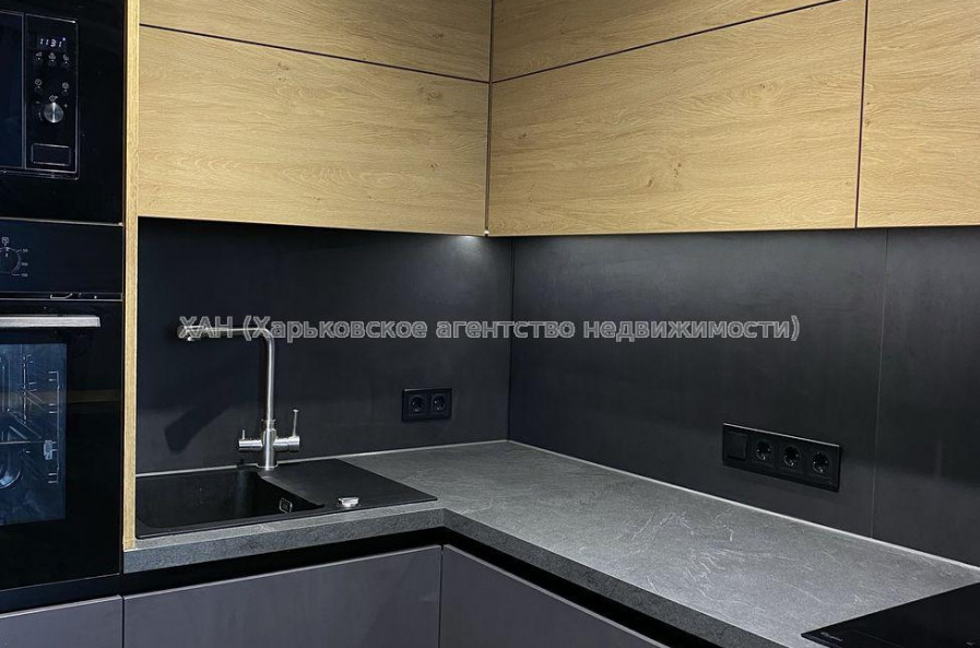 Продам квартиру, Ньютона ул. , 1 кім., 48.60 м², авторский дизайн 