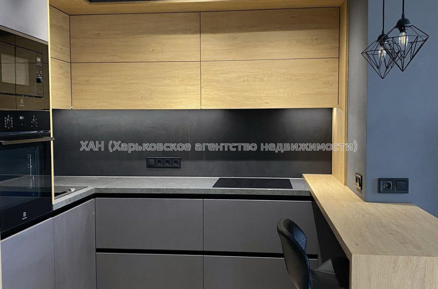 Продам квартиру, Ньютона ул. , 1 кім., 48.60 м², авторский дизайн 