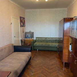 Продам квартиру, Косарева ул. , 1 кім., 33.20 м², косметический ремонт