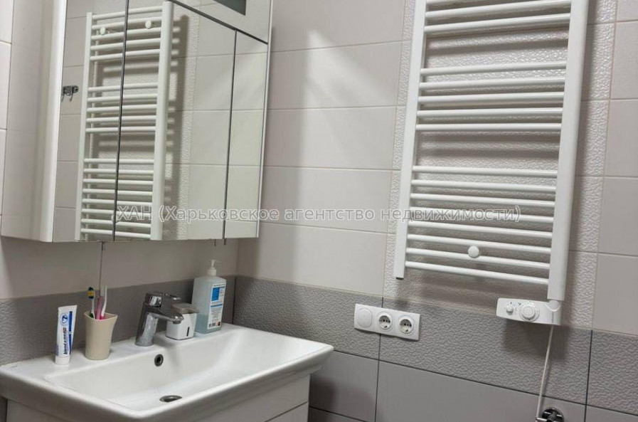 Продам квартиру, Людвига Свободы просп. , 2 кім., 65 м², евроремонт 