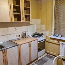 Продам квартиру, Победы просп. , 1 кім., 35.50 м², косметический ремонт