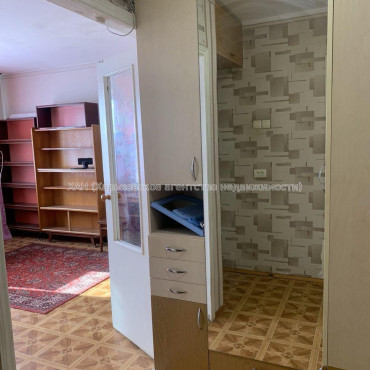 Продам квартиру, Алексеевская ул. , 1 кім., 36.50 м², косметический ремонт 