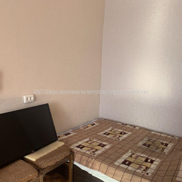 Продам квартиру, Алексеевская ул. , 1 кім., 36.50 м², косметический ремонт 