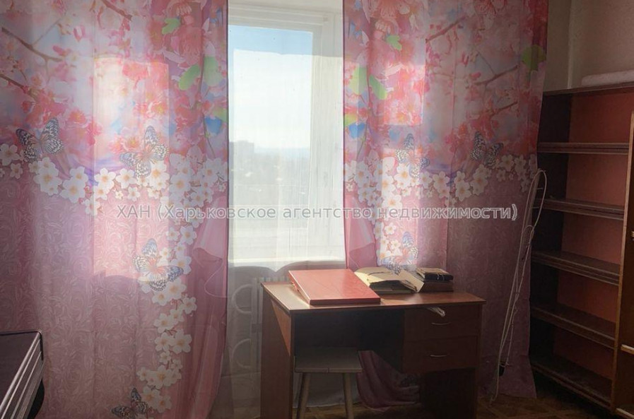 Продам квартиру, Алексеевская ул. , 1 кім., 36.50 м², косметический ремонт 