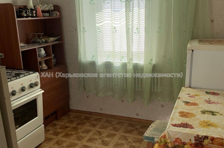 Продам квартиру, Алексеевская ул. , 1 кім., 36.50 м², косметический ремонт 