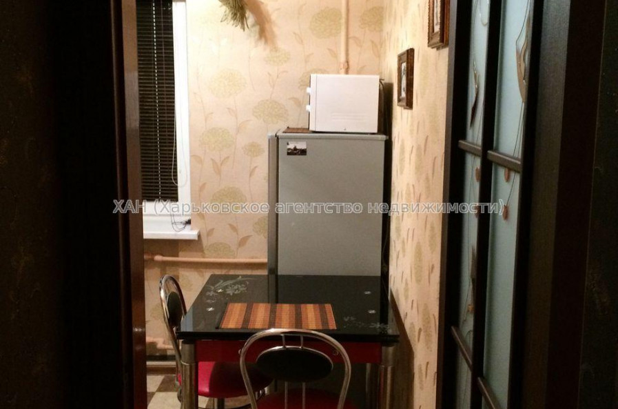 Продам квартиру, Василия Мельникова ул. , 1 кім., 32.50 м², капитальный ремонт 