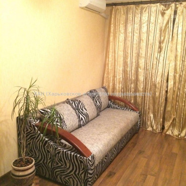 Продам квартиру, Василия Мельникова ул. , 1 кім., 32.50 м², капитальный ремонт 