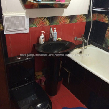 Продам квартиру, Василия Мельникова ул. , 1 кім., 32.50 м², капитальный ремонт 