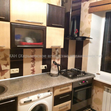 Продам квартиру, Василия Мельникова ул. , 1 кім., 32.50 м², капитальный ремонт 