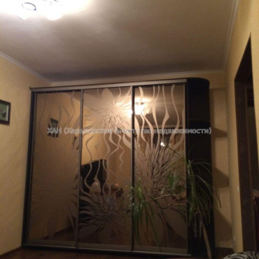 Продам квартиру, Василия Мельникова ул. , 1 кім., 32.50 м², капитальный ремонт 