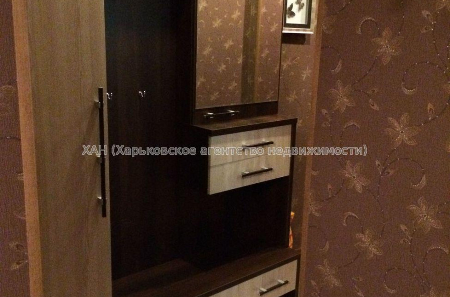 Продам квартиру, Василия Мельникова ул. , 1  ком., 32.50 м², капитальный ремонт 