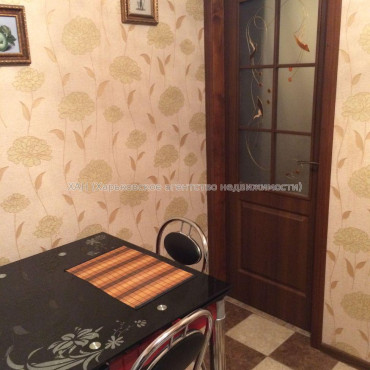 Продам квартиру, Василия Мельникова ул. , 1 кім., 32.50 м², капитальный ремонт 