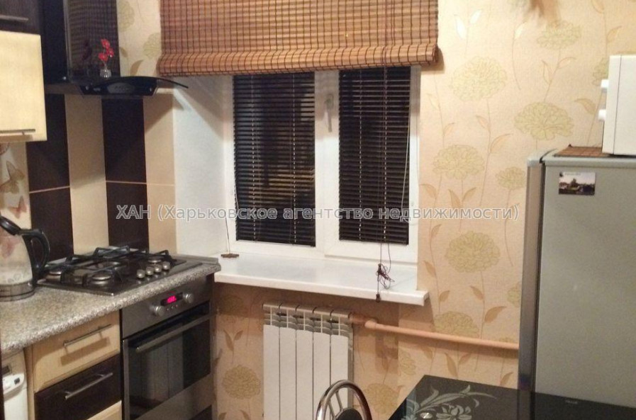 Продам квартиру, Василия Мельникова ул. , 1 кім., 32.50 м², капитальный ремонт 