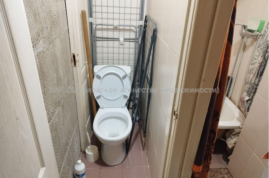 Продам квартиру, Гвардейцев Широнинцев ул. , 1  ком., 23 м², капитальный ремонт 