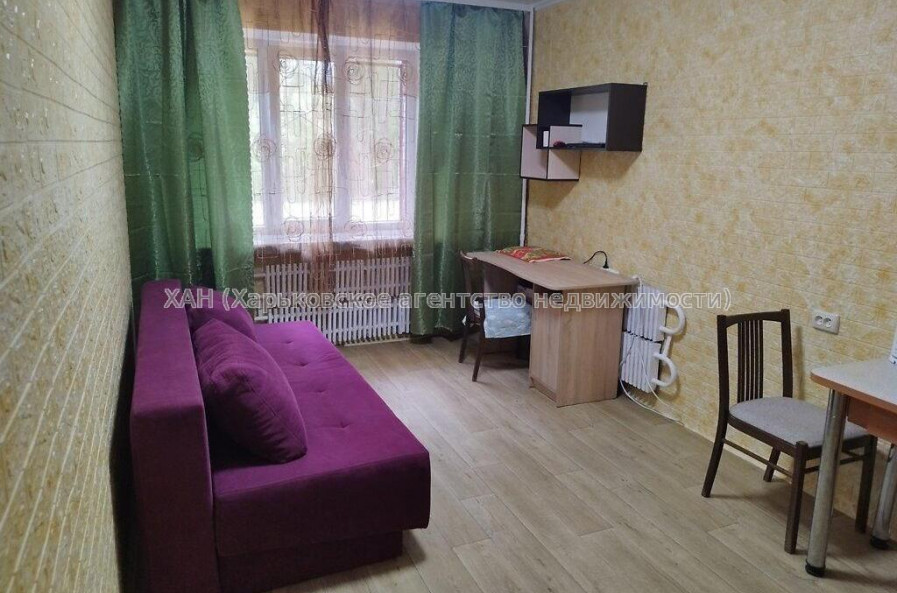 Продам квартиру, Гвардейцев Широнинцев ул. , 1 кім., 23 м², капитальный ремонт 